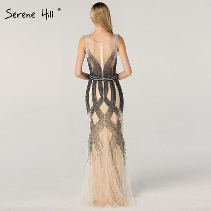 En oferta, sin devolución ni reembolso. Venta en Dubai, último diseño, vestidos de noche azules dorados sin mangas 2025, vestido de noche de lujo con lentejuelas y cuentas, largo, foto real LA60783.