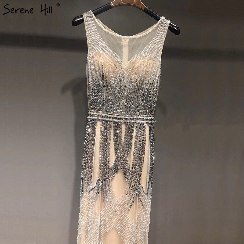 En oferta, sin devolución ni reembolso. Venta en Dubai, último diseño, vestidos de noche azules dorados sin mangas 2025, vestido de noche de lujo con lentejuelas y cuentas, largo, foto real LA60783.