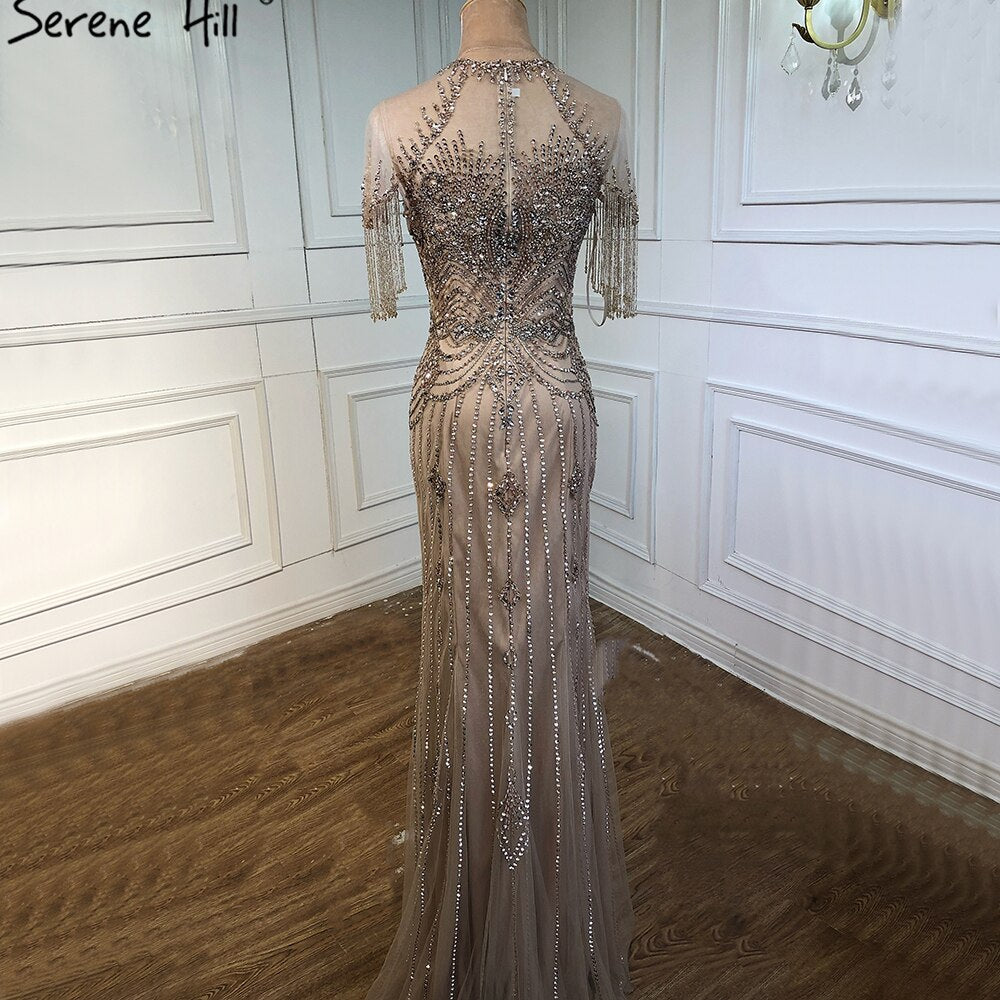 Vestido de noche de lujo estilo sirena color nude de Dubái, cuello redondo, manga corta, apliques de cuentas y borlas, LA70646 