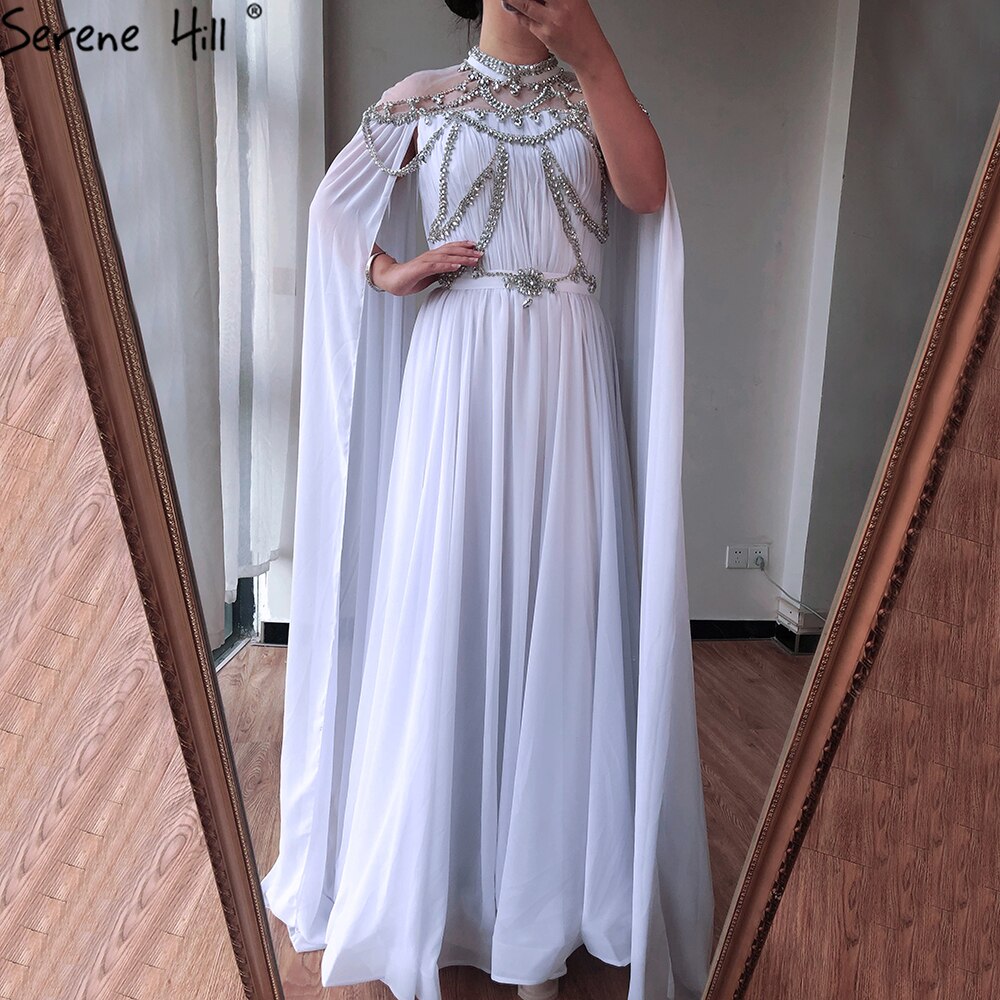 Zum Verkauf Keine Rückgabe Keine Rückerstattung Dubai Rosa Stehkragen Chiffon Abendkleider Design Diamant Ärmellose Strand Abendkleider 2025 LA60736 