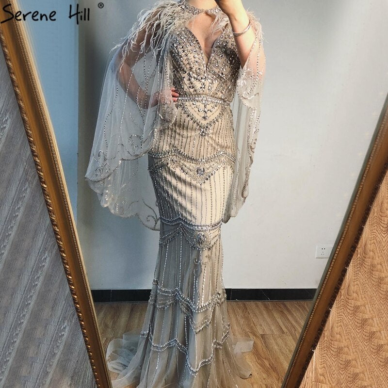 Vestido de noche sexy estilo sirena con escote en V morado de Dubái 2025, sin mangas, con chal, hilo y plumas, vestido formal LA70171A 