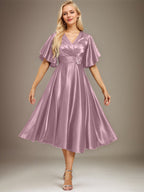 A-Linie V-Ausschnitt Wadenlanges Stretch Satin Kleid für die Brautmutter mit Perlenbesatz Plissee 
