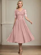 Vestido de gasa con encaje y lentejuelas para madre de la novia, corte A, escote en V y largo hasta la rodilla