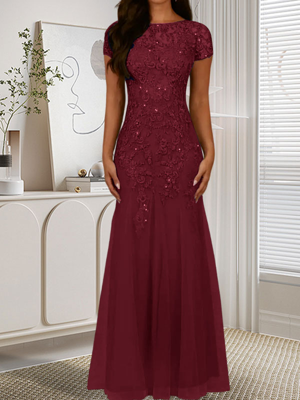 Vestido de tul con lentejuelas y escote redondo de sirena en azul marino oscuro