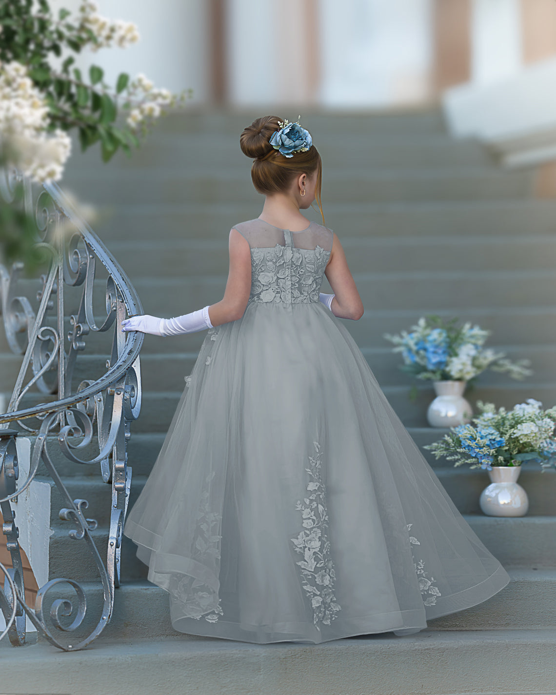 Robe de bal Serenity Princess avec appliques en dentelle et ornements papillon 