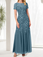 Vestido largo de sirena azul con cuello redondo para madre de la novia con cuentas