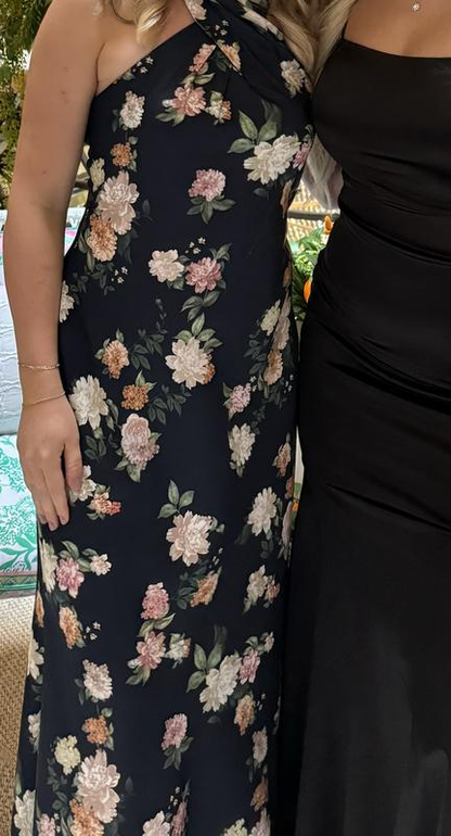 Vestido de noche largo con cuello halter y estampado de satén azul marino Y8453