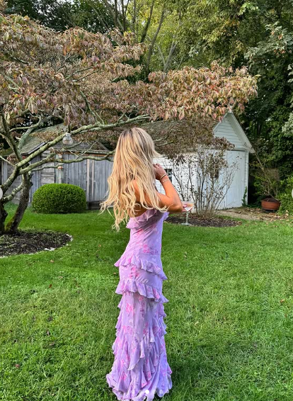 Charmantes Spaghettiträger Lavendel Chiffon Print Blumen Abendkleid Rüschen Langes Ballkleid Y8266