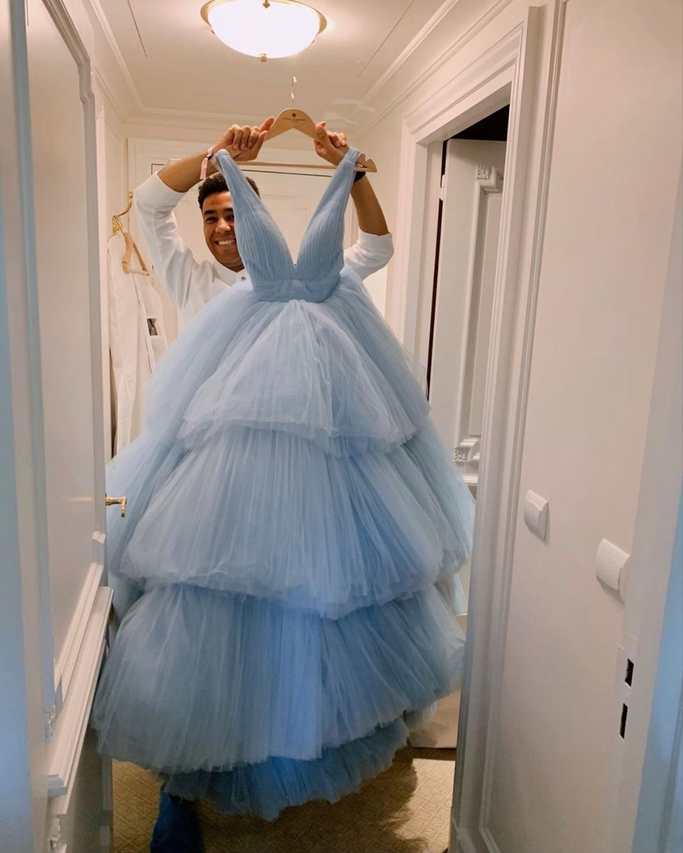 Elegantes himmelblaues V-Ausschnitt A-Linie rückenfreies langes Ballkleid Abendkleid Y4813