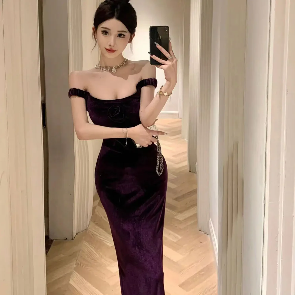 Elegante vestido de fiesta largo de terciopelo morado con hombros descubiertos y abertura Y8131