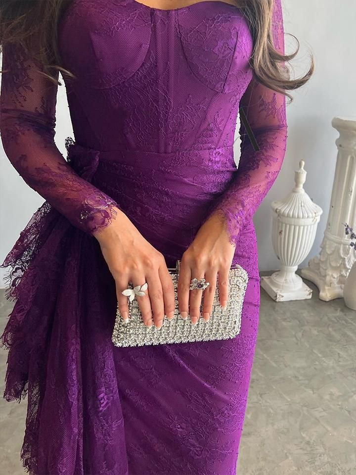 Wunderschönes Meerjungfrau-Abendkleid mit seitlichem Schlitz und plissierter Spitze, lila, langes Ballkleid Y7766