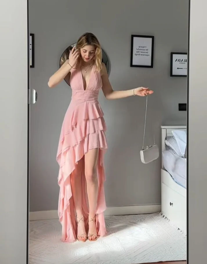 Vestido de noche sexy de gasa rosa con escote en V profundo y capas, Y8062