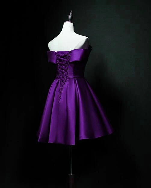 Lila Herzausschnitt Satin Off Shoulder Homecoming Kleider Y855