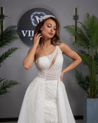 Elegante vestido de novia de tul con apliques, sin mangas y un hombro descubierto para mujer