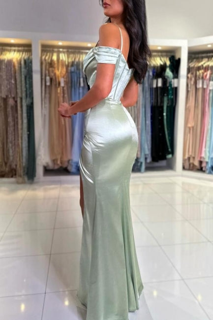 Elegantes langes Meerjungfrau-Ballkleid aus Satin mit Spaghettiträgern und schulterfreiem Schnitt und Schlitz