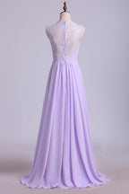 Elegante vestido de dama de honor con top de encaje lavanda SCB51