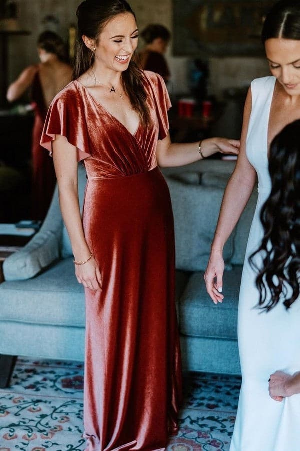 Vestido de dama de honor color cobre con escote en V y corte sirena para invitada de boda SCB32