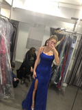Bezauberndes blaues langes Abendkleid aus Spitze mit Schlitz Y6323