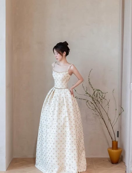 Einzigartiges Abendkleid mit Spaghettiträgern und Satin-Print, formelles Ballkleid, Hochzeitsgastkleid Y8541