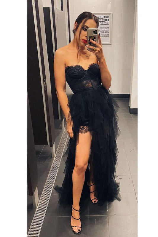 Saanvi | Elegante vestido de fiesta de tul con volantes escalonados en color óxido