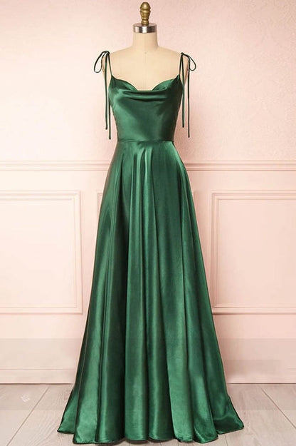Vestido de fiesta largo de seda con escote vuelto y corte en A 
