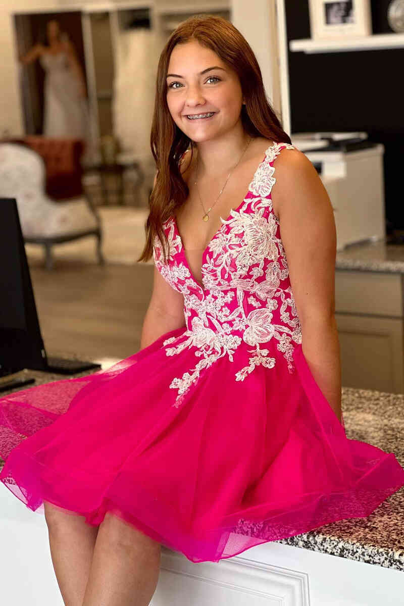 A-line V-Neck Tulle Homecoming Dress with Appliques