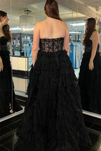 Phelicia | Langes, trägerloses A-Linien-Ballkleid aus Tüll mit Schlitz