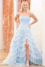 Braelyn | Hellblaues trägerloses Ballkleid aus mehrlagigem Tüll mit Pailletten