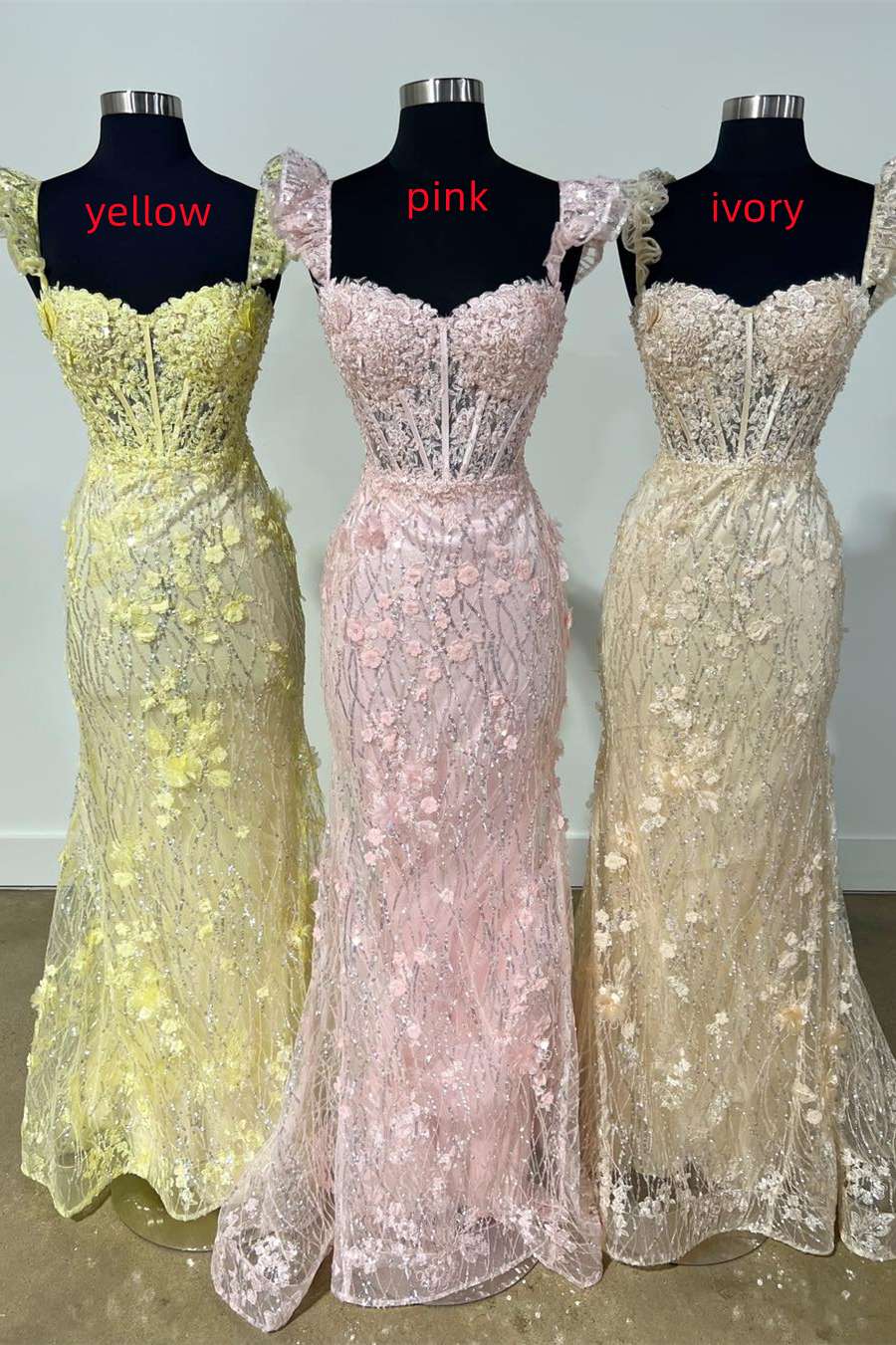 Mckinley | Gelbes, langes Ballkleid im Meerjungfrauen-Stil mit Rüschenträgern und 3D-Blumen