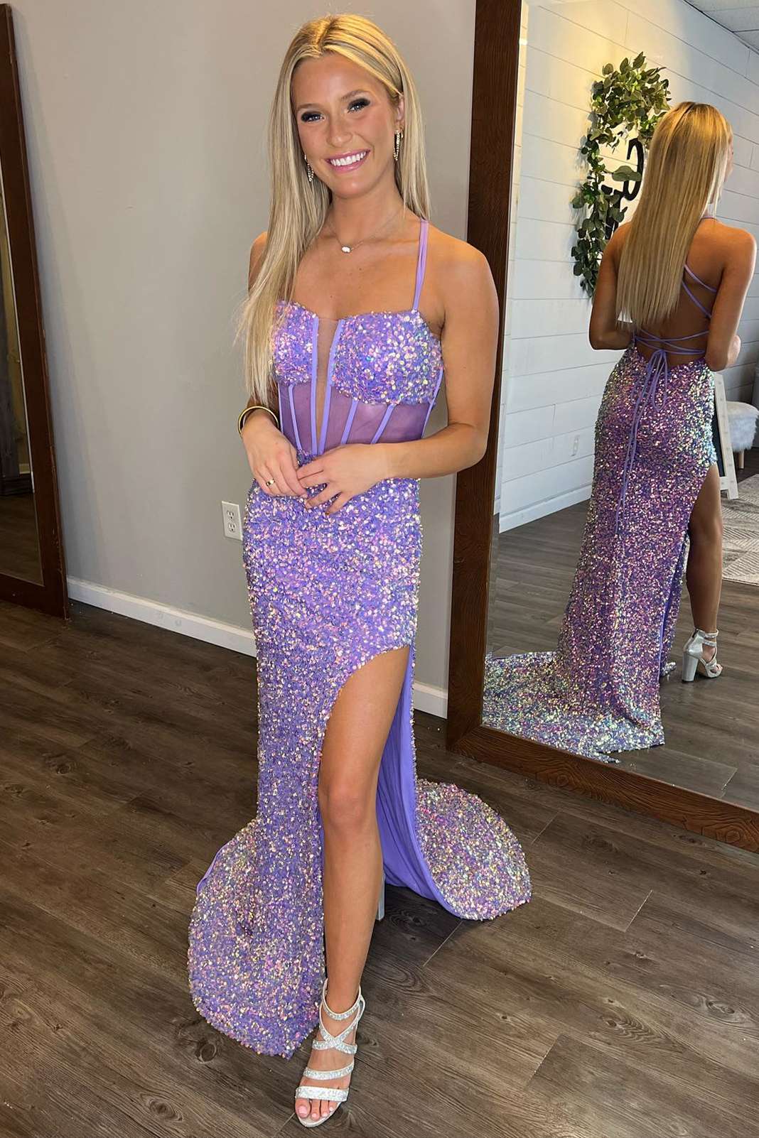 Estelle | Vestido de fiesta de lentejuelas color lavanda con tirantes pronunciados