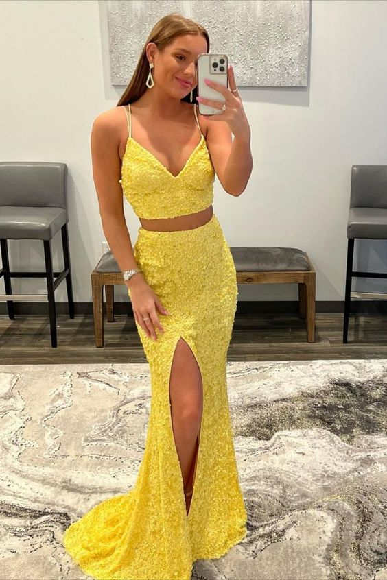 Briana | Vestido de fiesta de dos piezas con lentejuelas y corte sirena y abertura