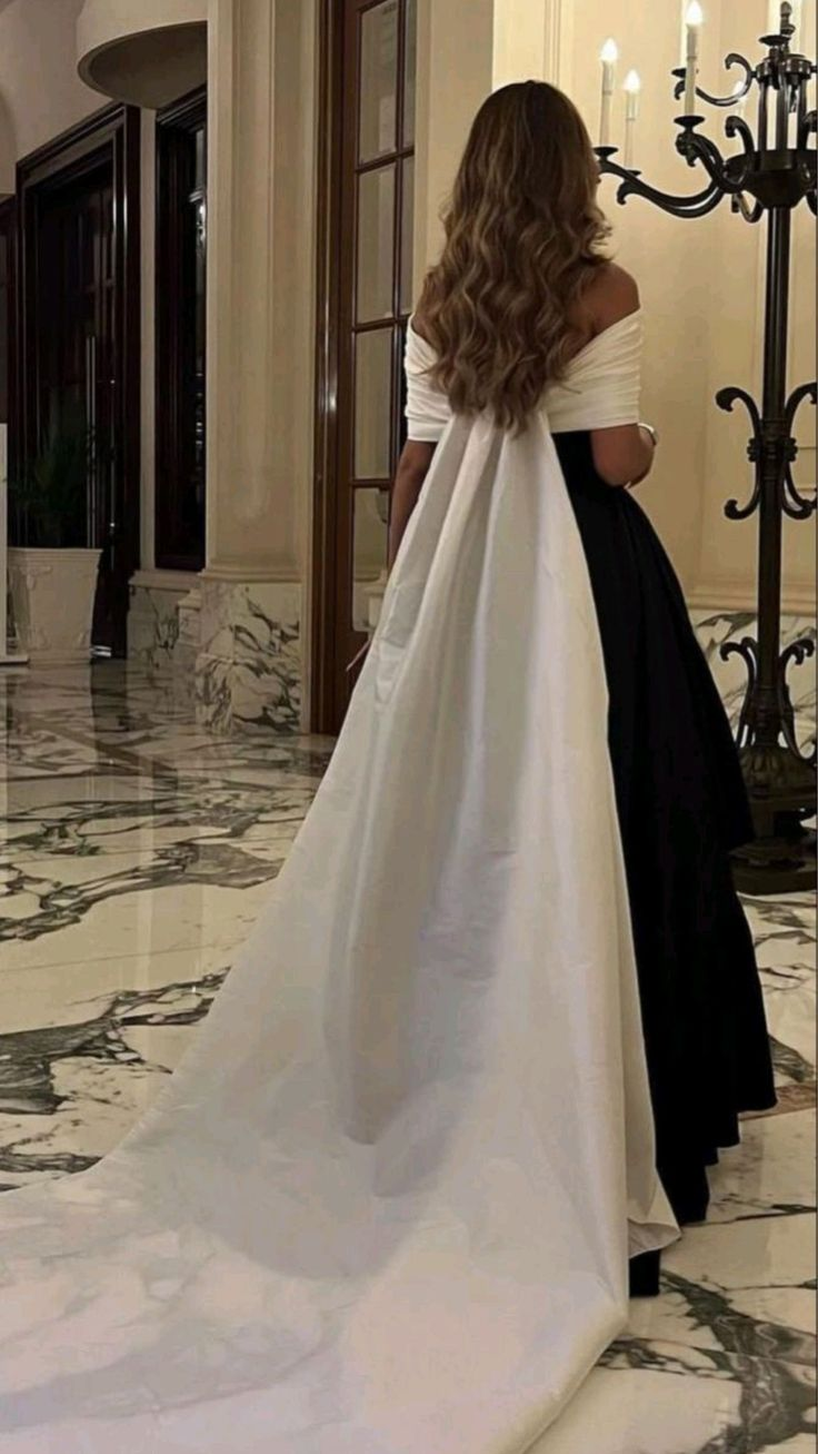 Vestidos de fiesta de satén blanco y negro de lujo con cola desmontable, vestido de noche para cóctel hecho a medida Y5025