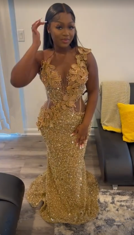 Luxuriöses Abendkleid mit goldenen Pailletten und Applikationen im Meerjungfrau-Stil, Y7880