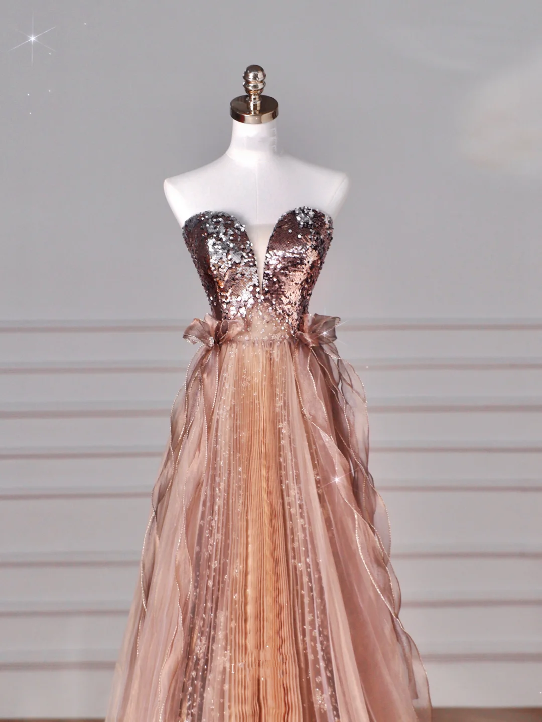 Vintage Rose Gold Trägerloses Tüll Pailletten Perlen A Linie Ballkleid Abendkleid Y8622