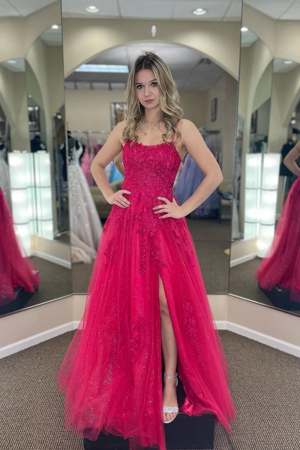 Fuchsia A-Linie Tüll U-Ausschnitt Applikation Schlitz Langes Ballkleid PSK459