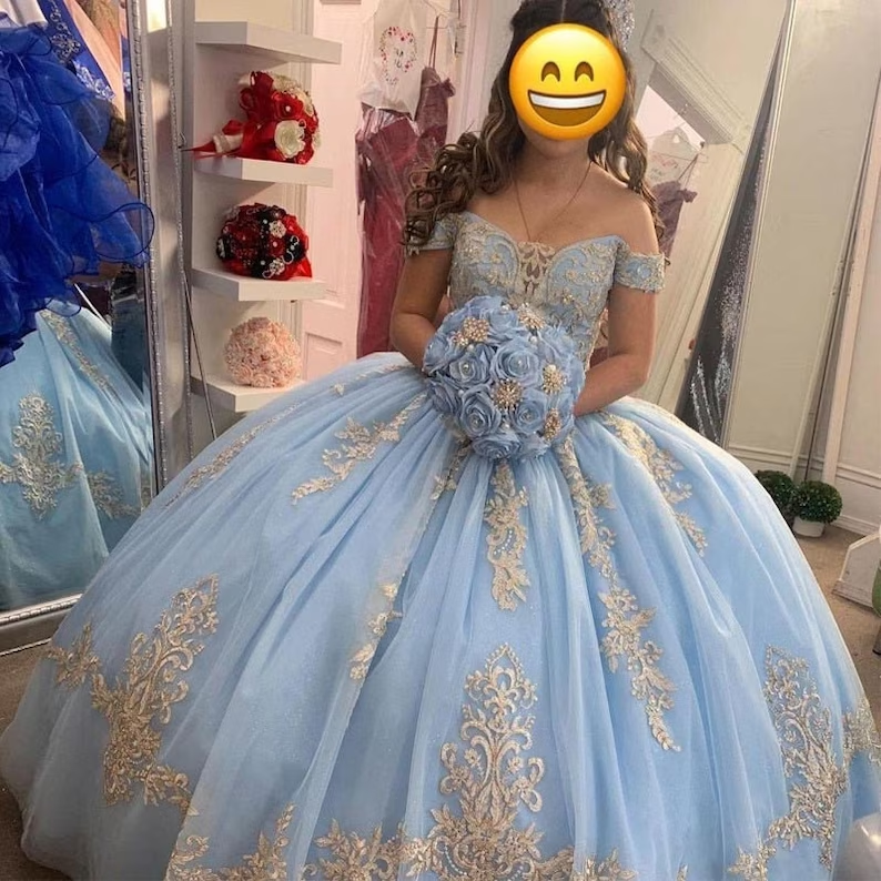 Vestido de quinceañera azul bebé con hombros descubiertos y mangas para fiesta de cumpleaños de 16 años Y403