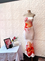 Wunderschönes trägerloses Satin-Print-Ballkleid mit Blumenmuster, Etuikleid, Abendkleid Y8239