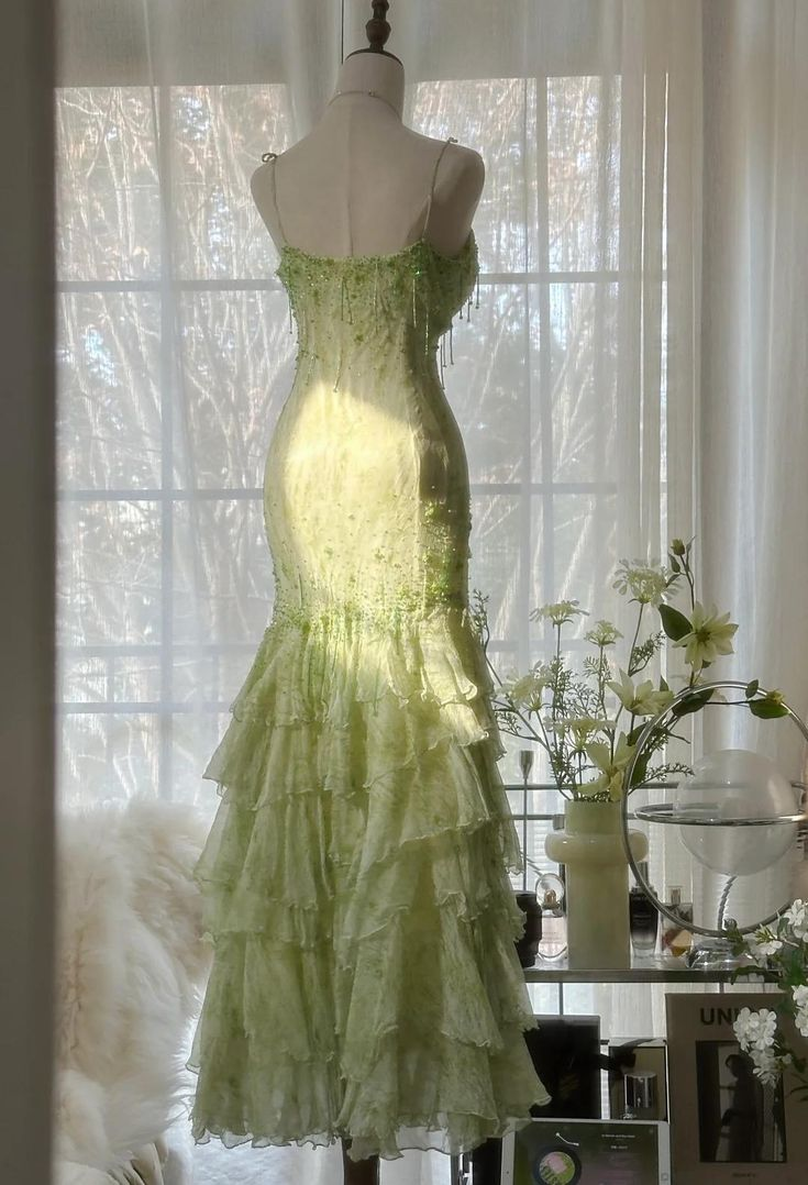 Hermoso vestido de fiesta largo de noche con escote corazón de gasa y cuentas en capas, estilo sirena verde Y8558