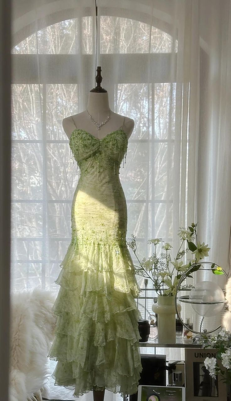Hermoso vestido de fiesta largo de noche con escote corazón de gasa y cuentas en capas, estilo sirena verde Y8558