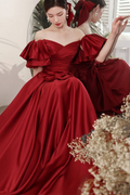 Rotes Ballkleid mit Glockenärmeln und Schnürung am Rücken Y6067