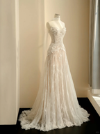 Hübsches trägerloses Tüll-Spitzen-Brautkleid in A-Linie, formelles Abschlussball-Abendkleid Y8686