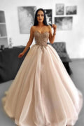 Glamouröses langes A-Linien-Ballkleid mit Perlenbesatz, ärmellos, Tüll und Herzausschnitt