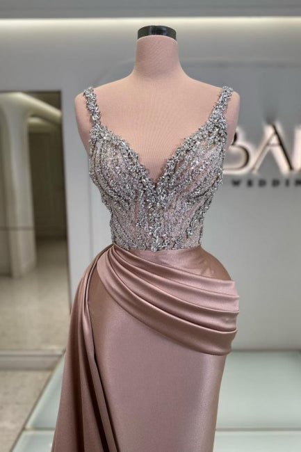 Glamouröses langes Meerjungfrau-Ballkleid mit V-Ausschnitt und ärmellosem Schmuckstein