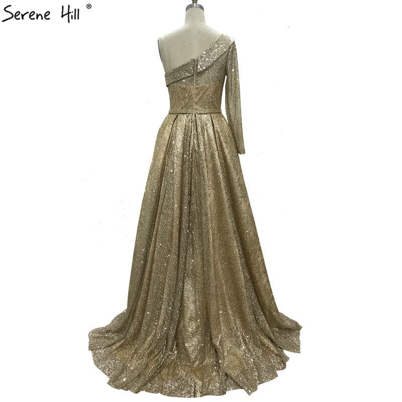 En oferta, sin devolución ni reembolso. Vestidos de noche Dubai sexys dorados de un solo hombro 2025, mangas largas, vestido formal de lujo con brillo en forma de A LA70329 