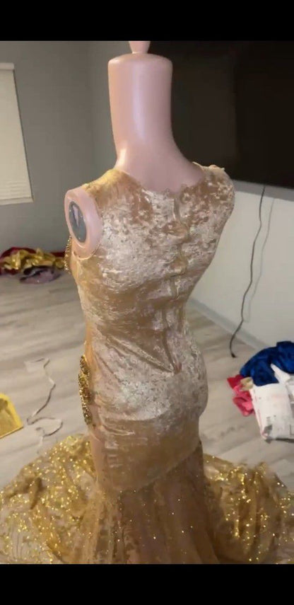 Hermoso vestido de fiesta sexy sin mangas con encaje de sirena dorado largo