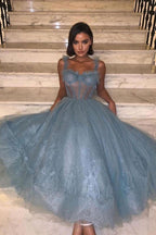 Vestido de fiesta de tul azul grisáceo con encaje hasta la rodilla PD444