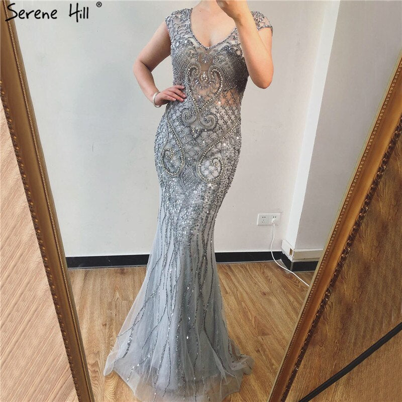 Grau Luxus V-Ausschnitt Meerjungfrau Abendkleider Design 2025 Dubai Voller Diamant Sexy Abendkleid LA70063 