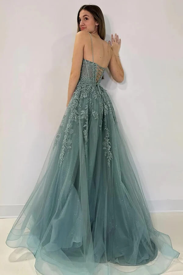 Tulle A-line Lace Appliques Spaghetti Straps Prom Dresses