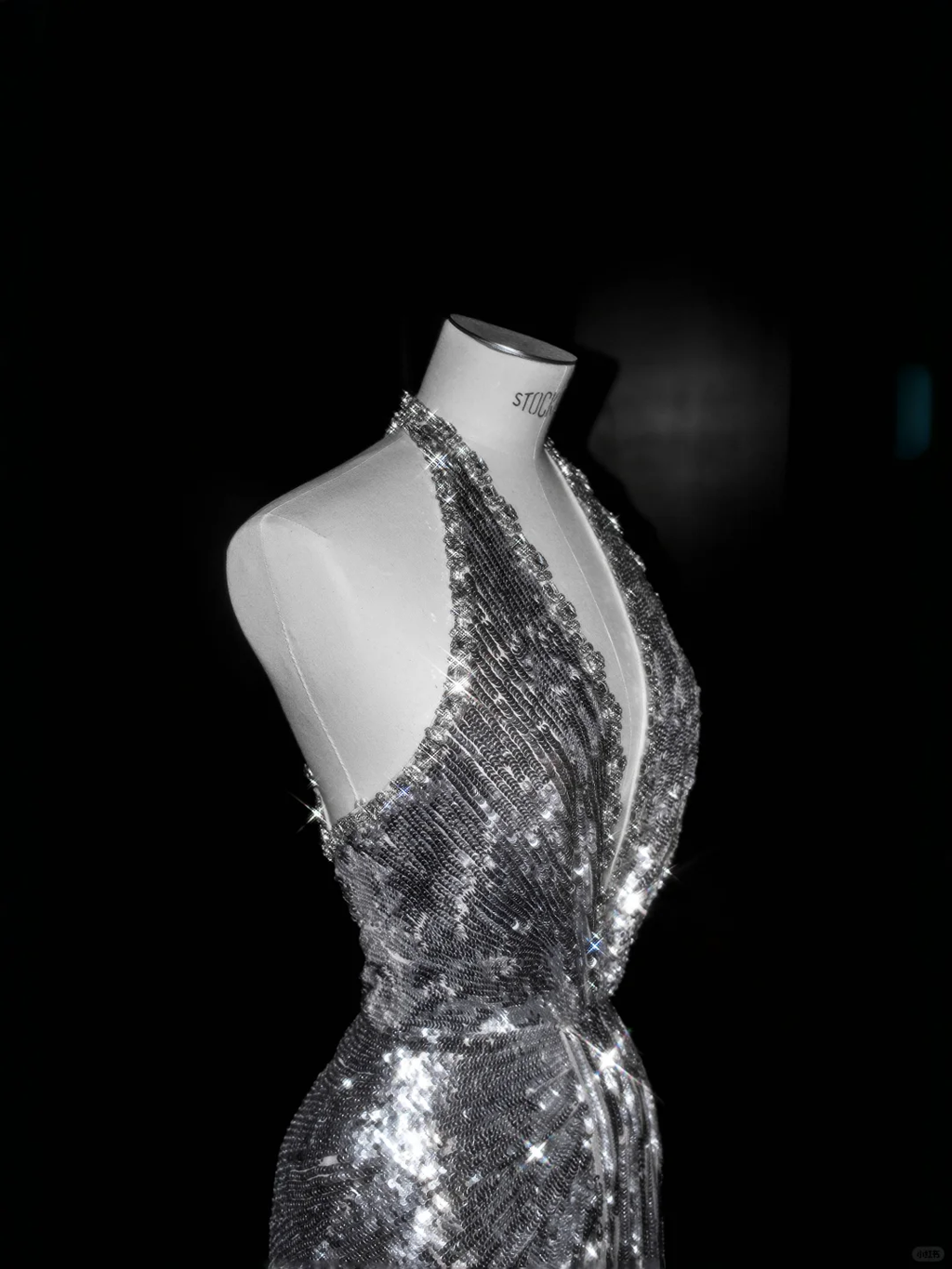 Sparkly Silver Deep V Halter Sequins Beaded Backless Evening Dress Mermaid Prom Dress Y8687