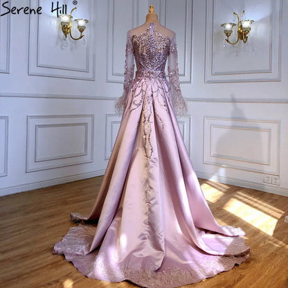 Vestidos de noche de lujo estilo sirena de Dubái, con plumas y cuentas azules de manga larga, 2025 LA60932 